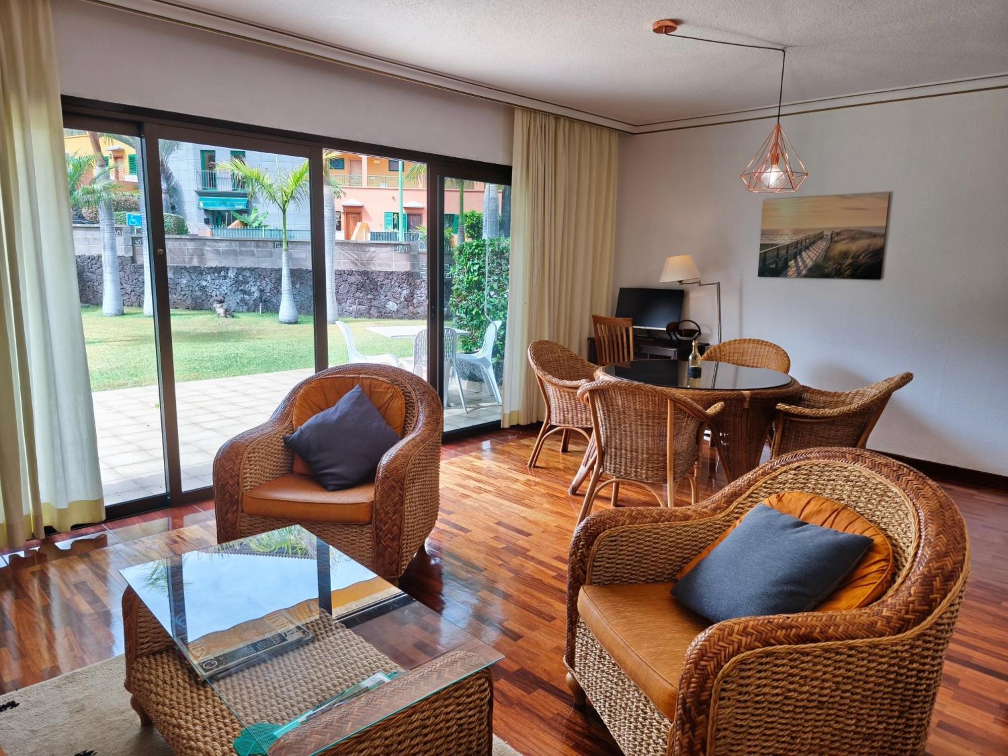 Appartement Elegant And Peaceful Aparments With Pool And Garden à Puerto de la Cruz  Extérieur photo